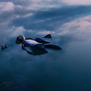 Sm女王丝袜控调教社区视频
